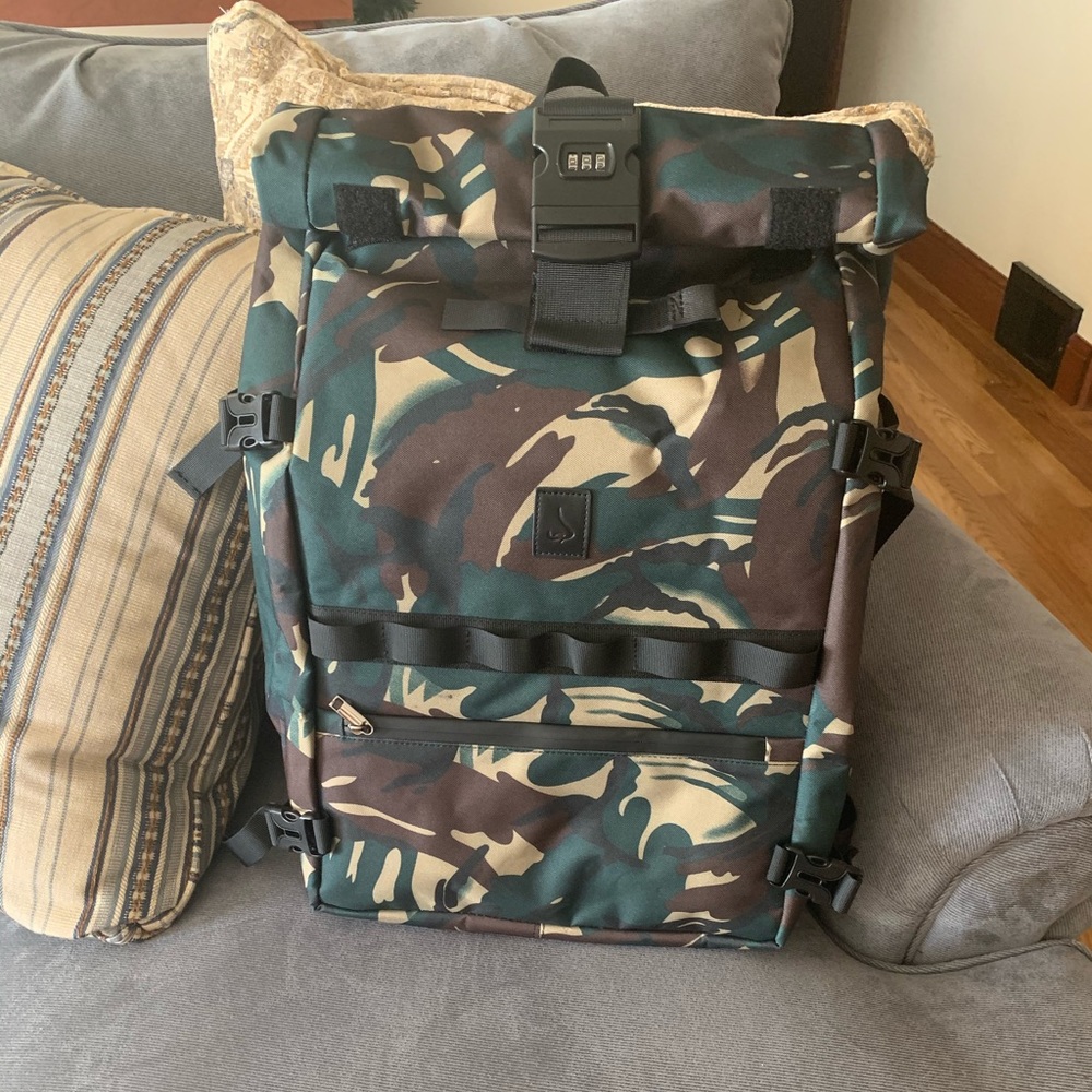 WIFF Camouflage Smell, Ordor and Weather Proof Combination Lock carbon lined bag - Picture 8 of 15